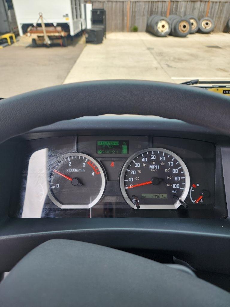 Isuzu NPR  2019