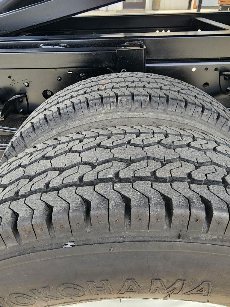 Isuzu NPR  2019