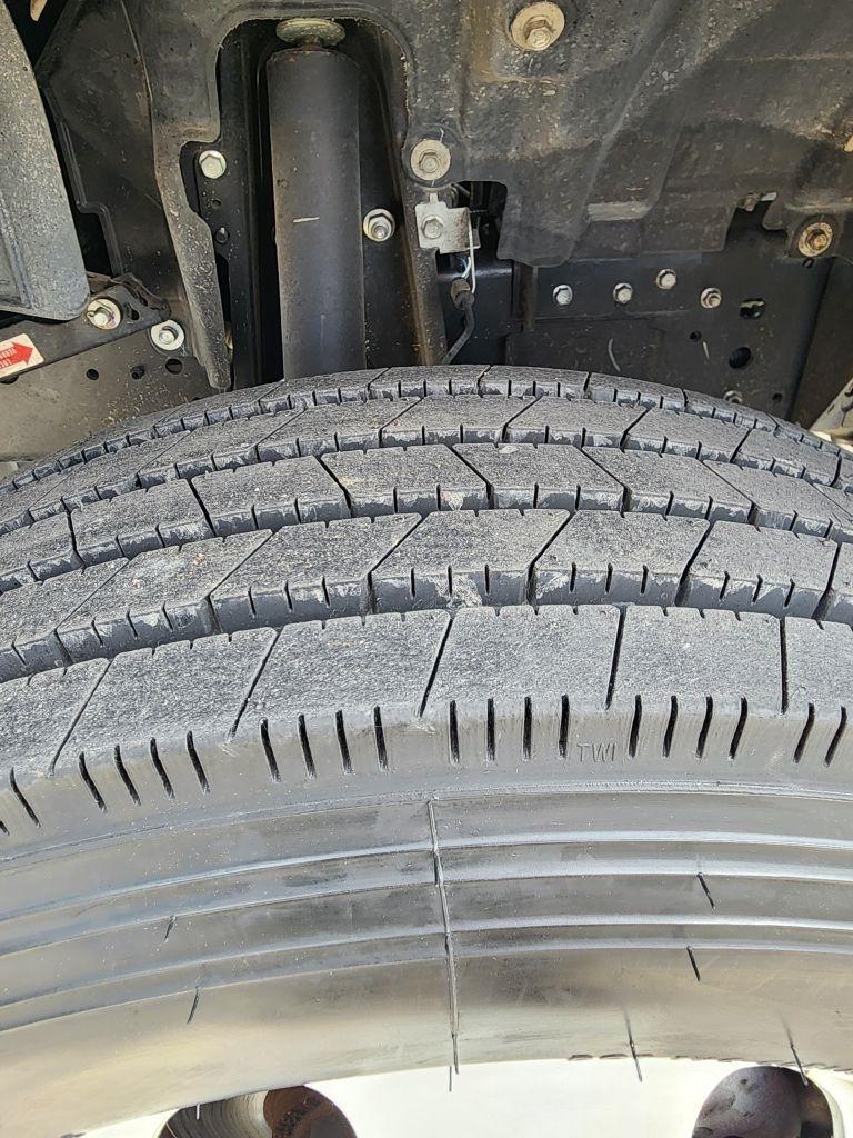 Isuzu NPR  2019