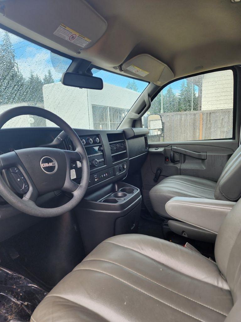 GMC Savana G3500 139 in. 2020