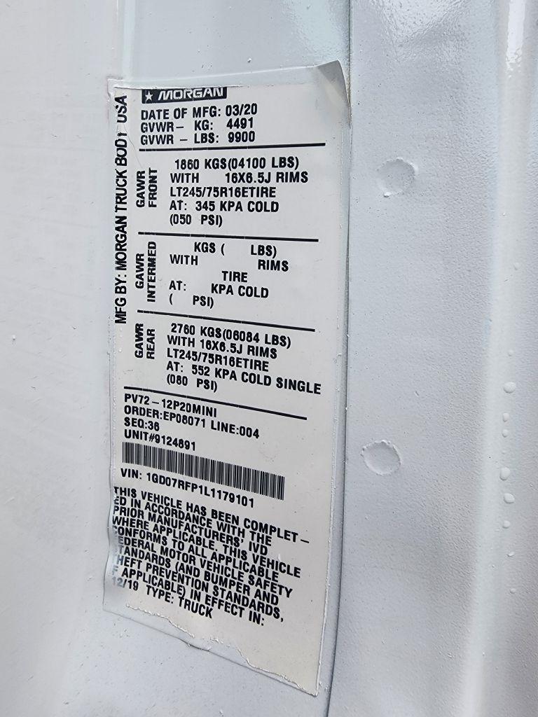 GMC Savana G3500 139 in. 2020
