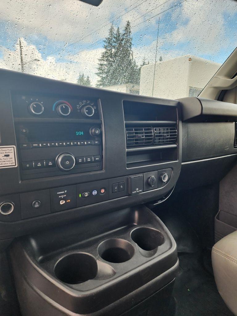 GMC Savana G3500 139 in. 2020