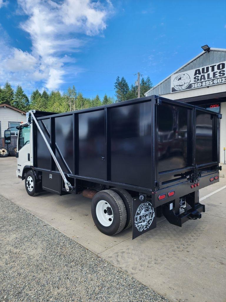 Isuzu NPR  2019