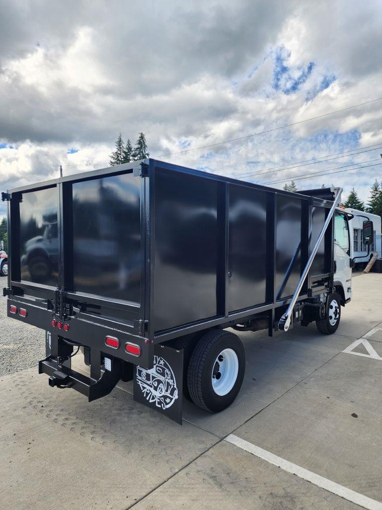 Isuzu NPR  2019