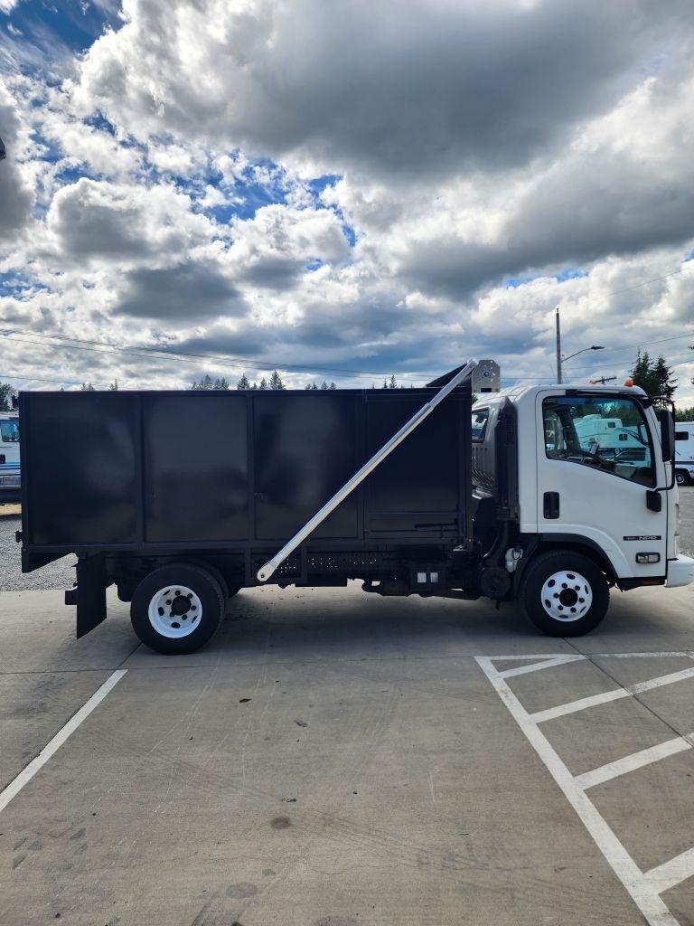 Isuzu NPR  2019
