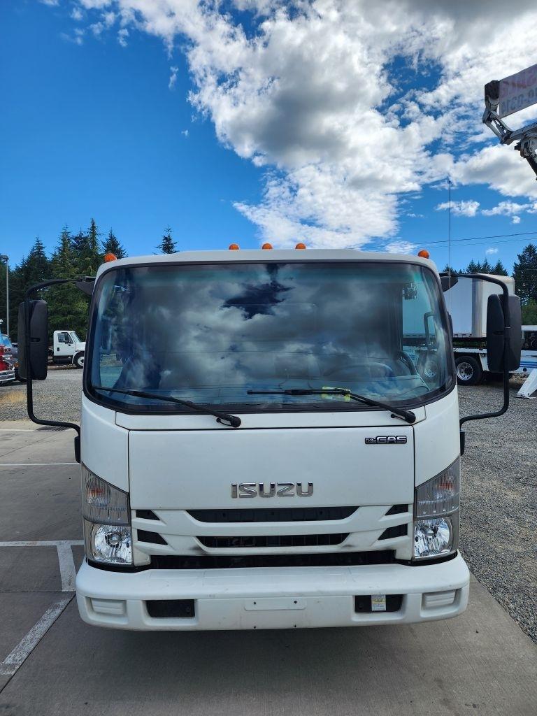 Isuzu NPR  2019