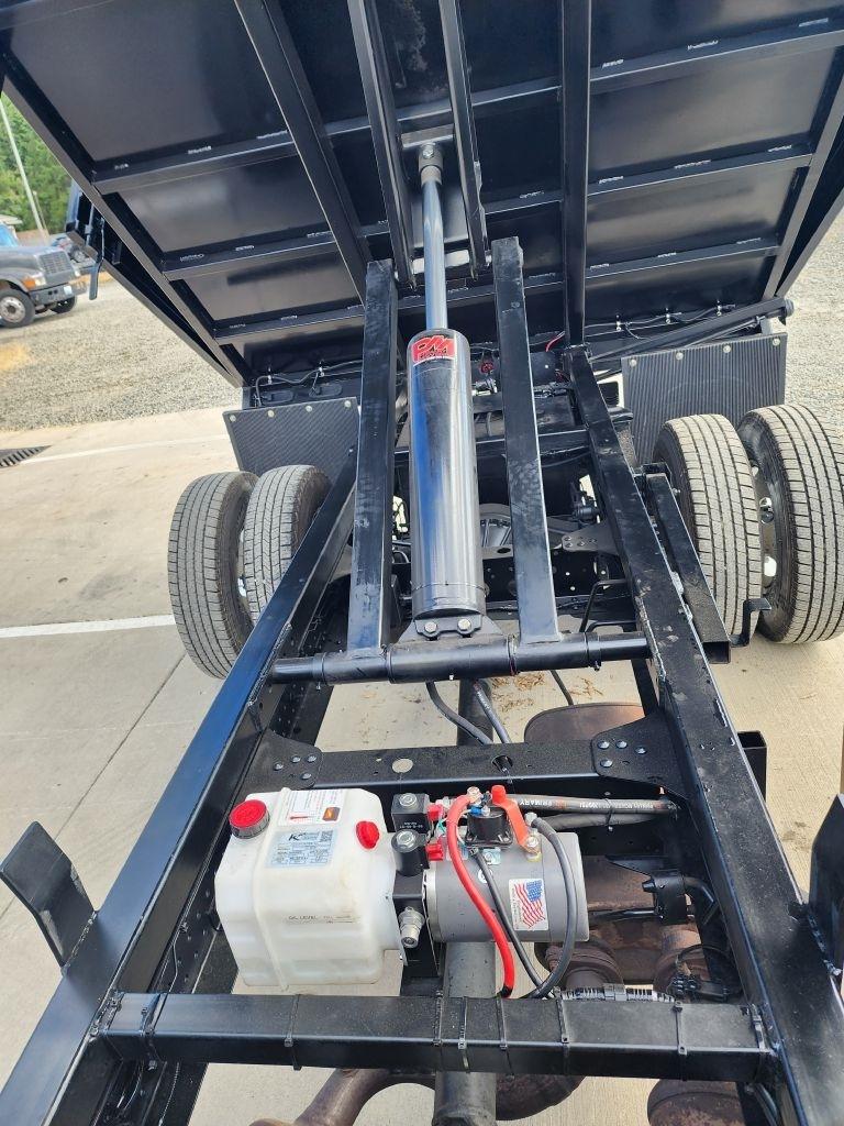 Isuzu NPR  2019