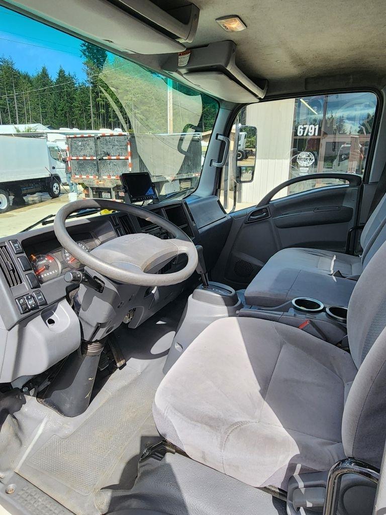 Isuzu NPR  2019