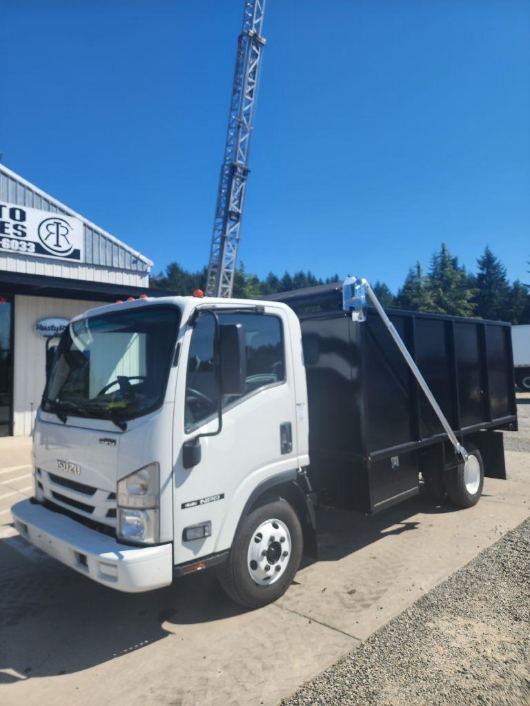 Isuzu NPR  2019