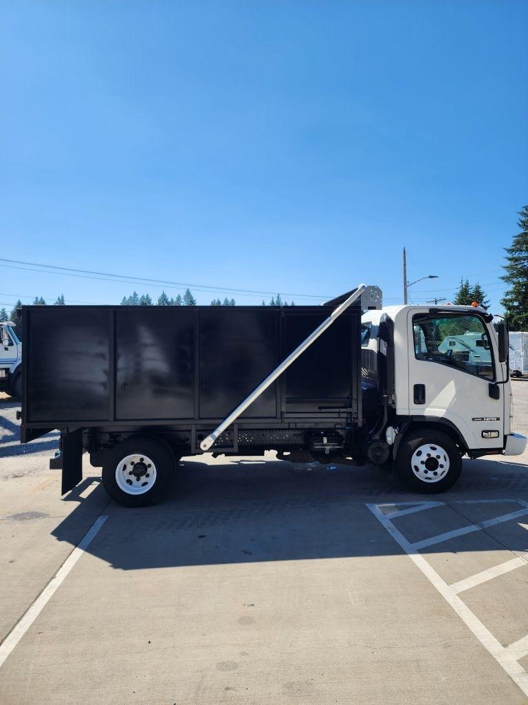 Isuzu NPR  2019