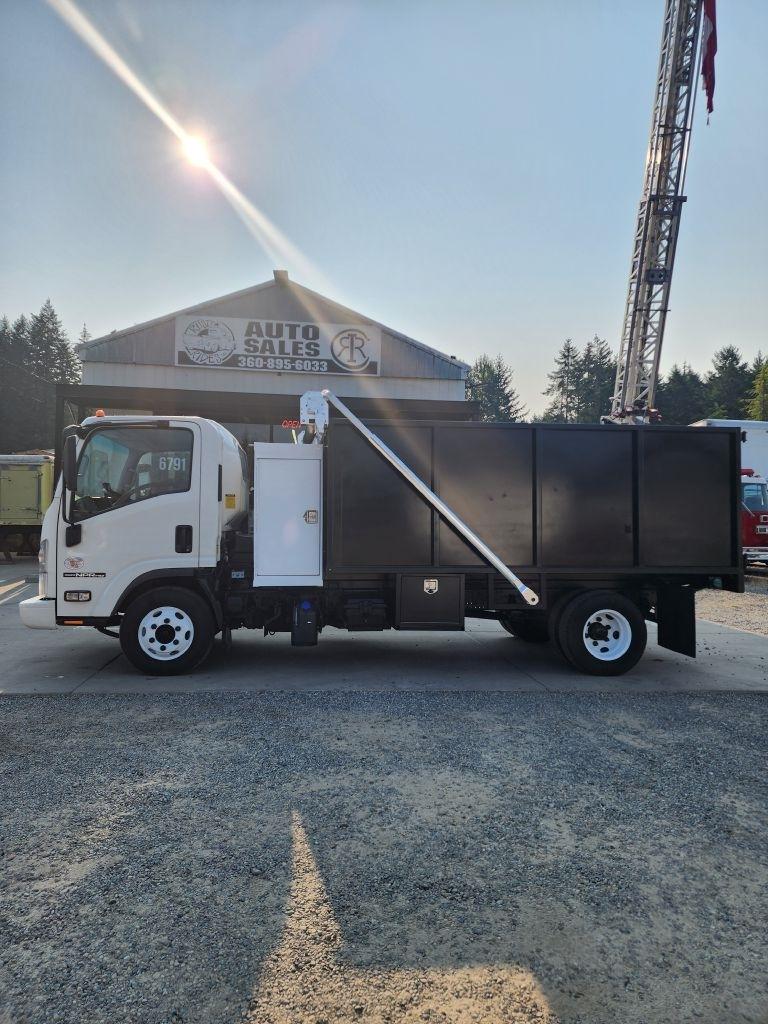 Isuzu NPR  2018