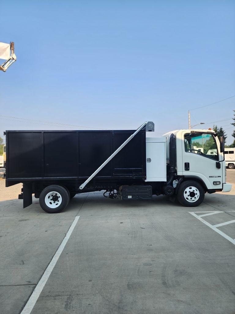 Isuzu NPR  2018