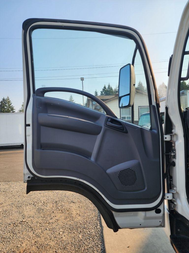 Isuzu NPR  2018