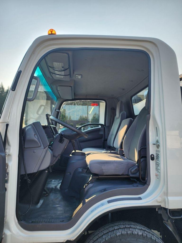 Isuzu NPR  2018
