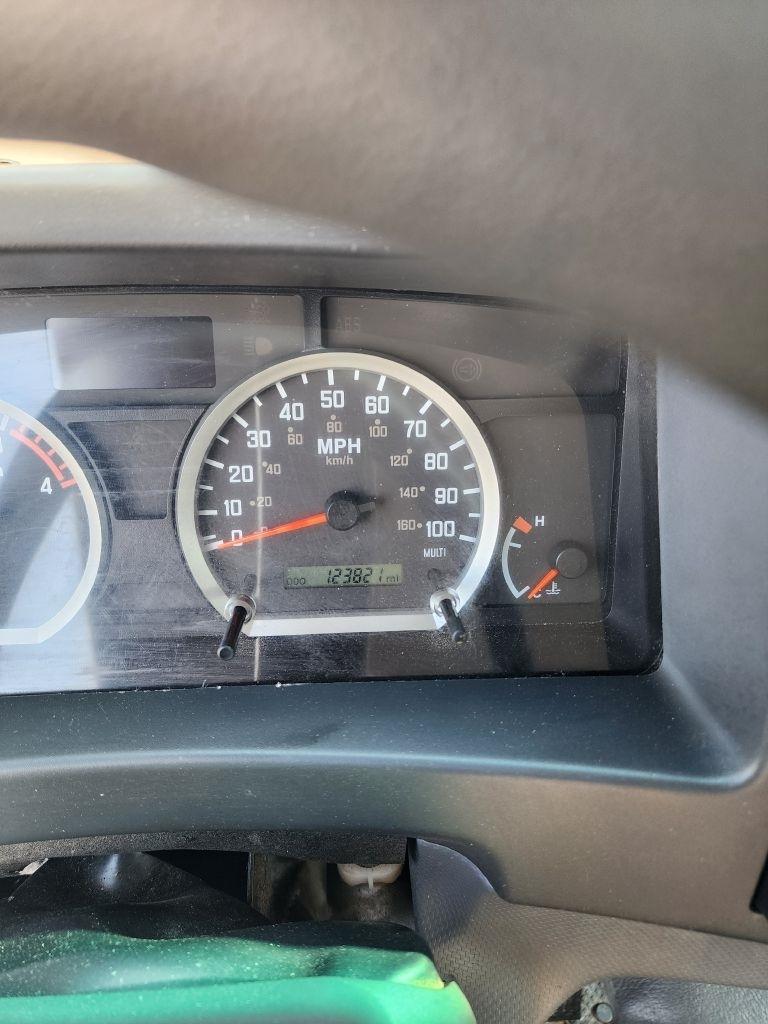 Isuzu NPR  2018