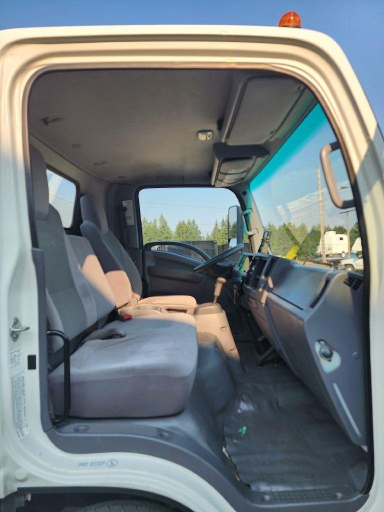 Isuzu NPR  2018