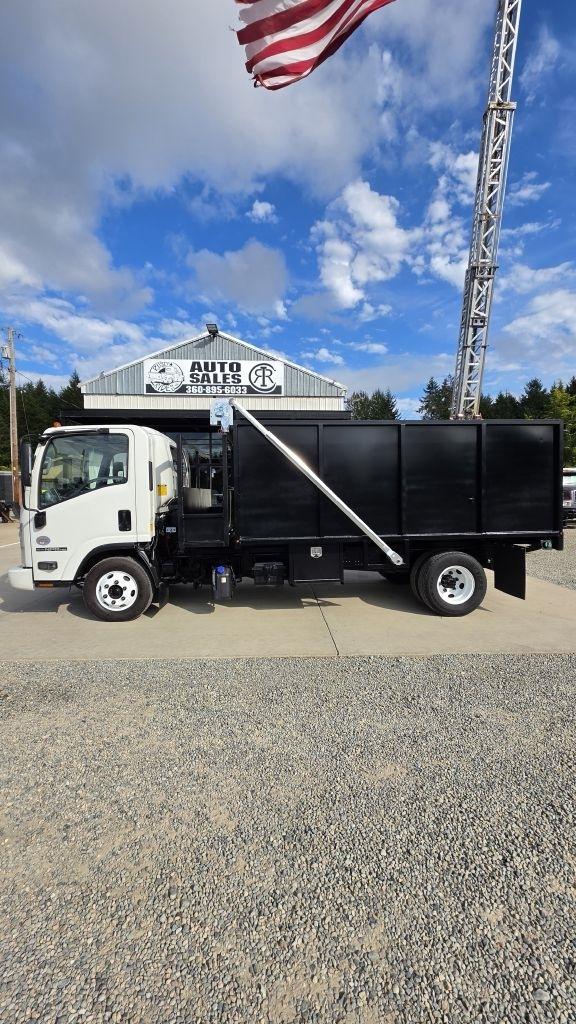 Isuzu NPR  2019