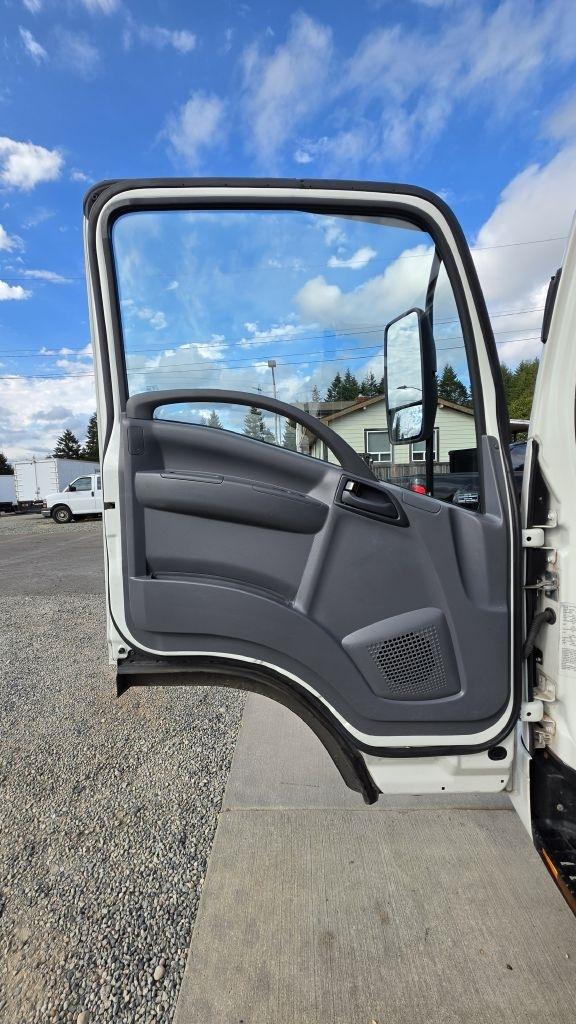 Isuzu NPR  2019