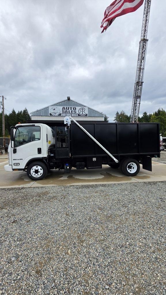 Isuzu NPR  2019