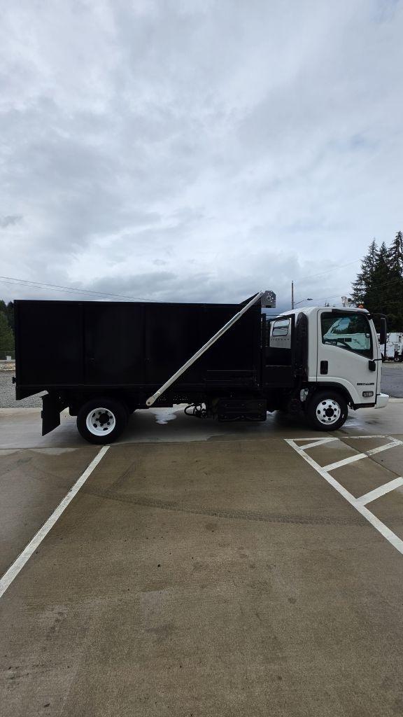 Isuzu NPR  2019