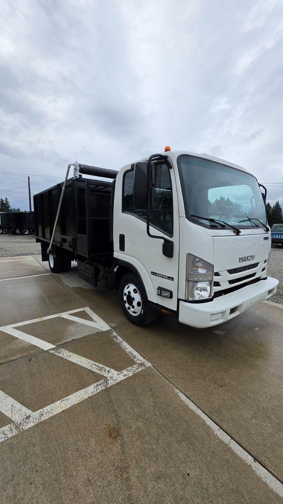 Isuzu NPR  2019