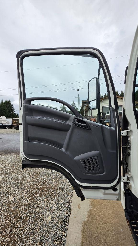 Isuzu NPR  2019