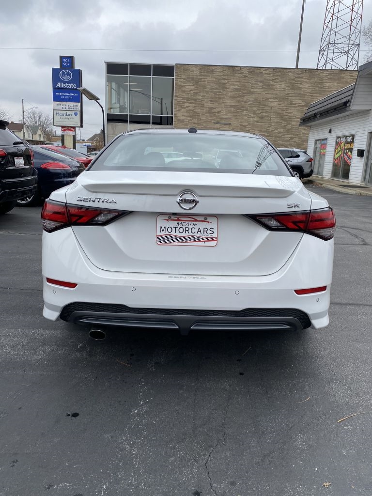 2023 Nissan Sentra SR photo 4