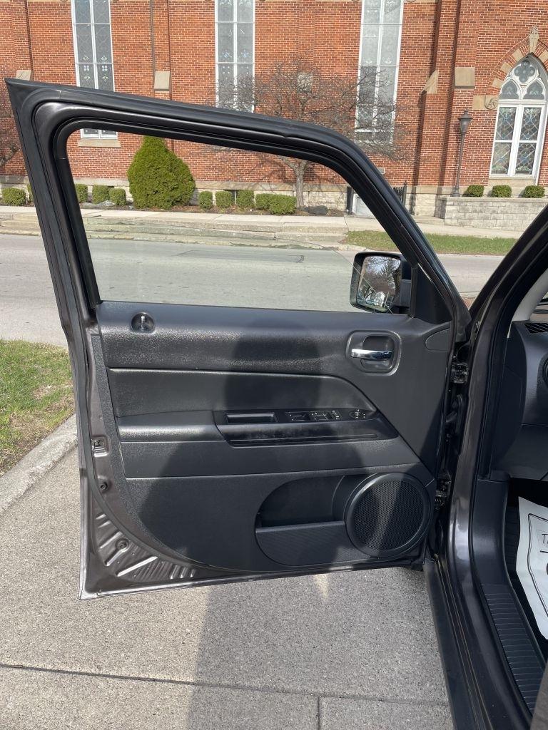 Jeep Patriot Latitude 2WD 2016