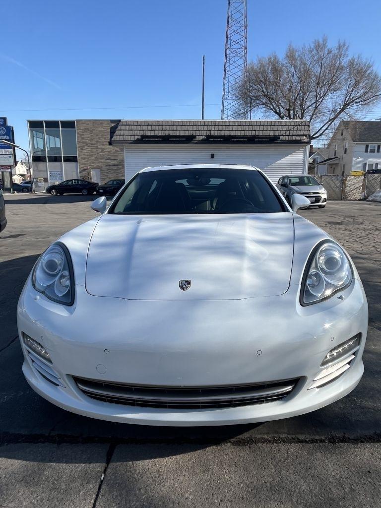 Porsche Panamera 4 2013