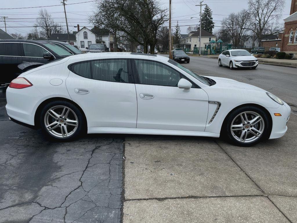 Porsche Panamera 4 2013