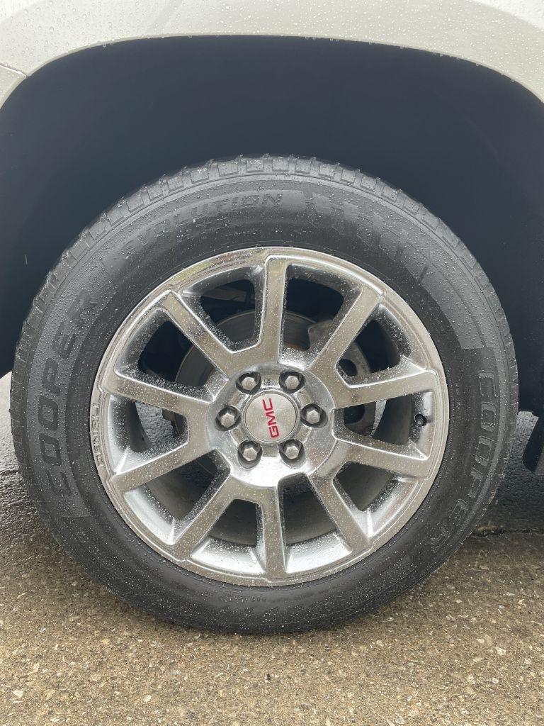 GMC Yukon SLT 4WD 2015