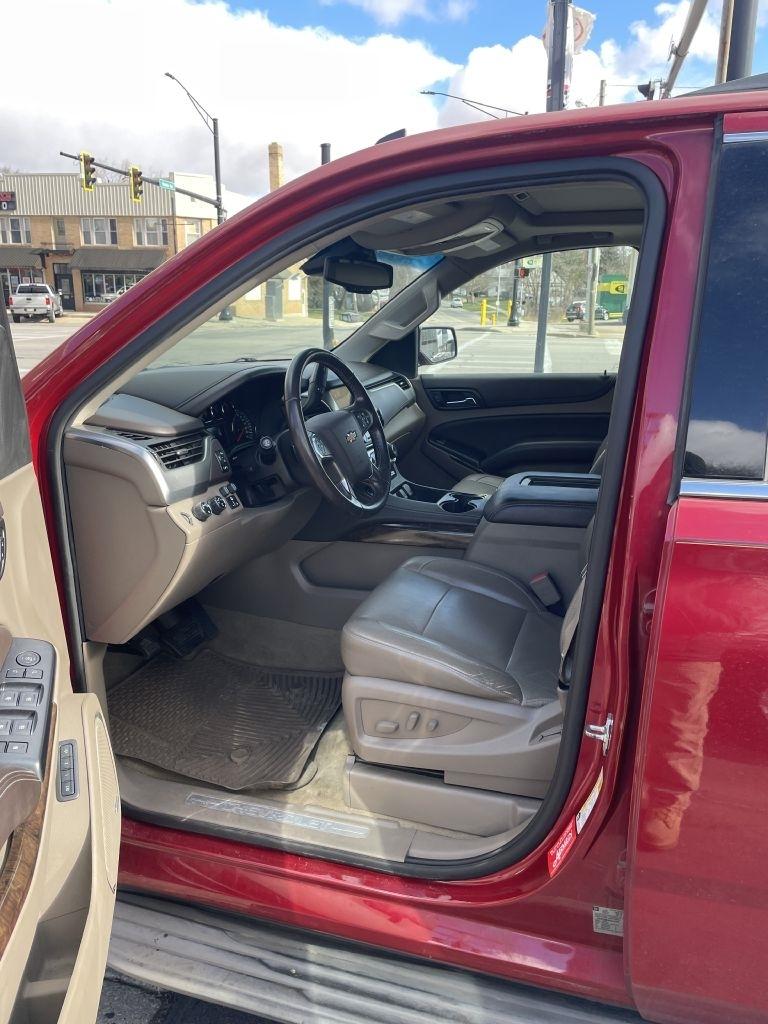 Chevrolet Suburban LT 1500 4WD 2015