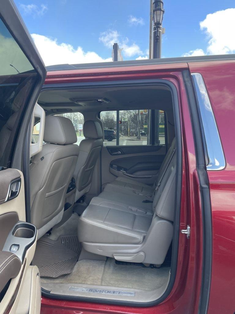 Chevrolet Suburban LT 1500 4WD 2015