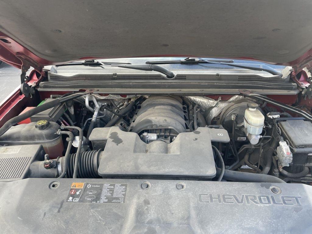 Chevrolet Suburban LT 1500 4WD 2015