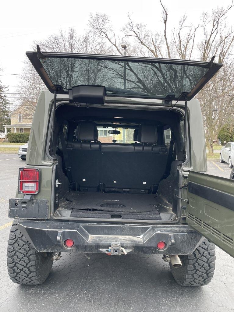 Jeep Wrangler Unlimited Sahara 4WD 2016