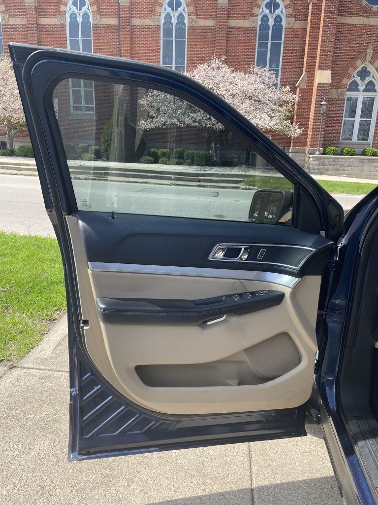 Ford Explorer XLT FWD 2016