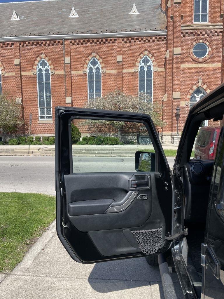 Jeep Wrangler Unlimited Sport 4WD 2017