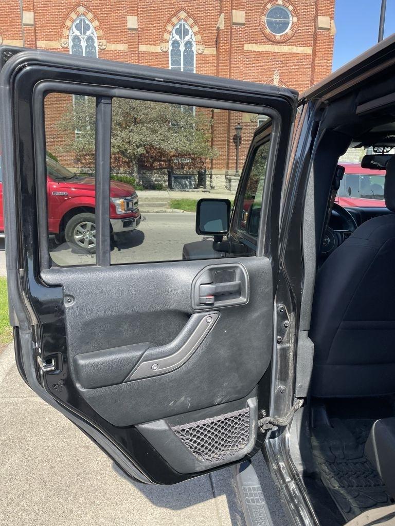 Jeep Wrangler Unlimited Sport 4WD 2017