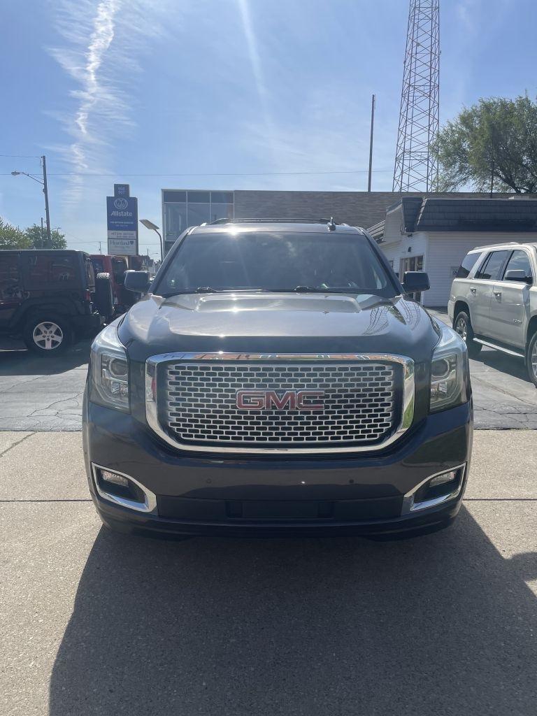 2017 GMC Yukon XL Denali 4WD