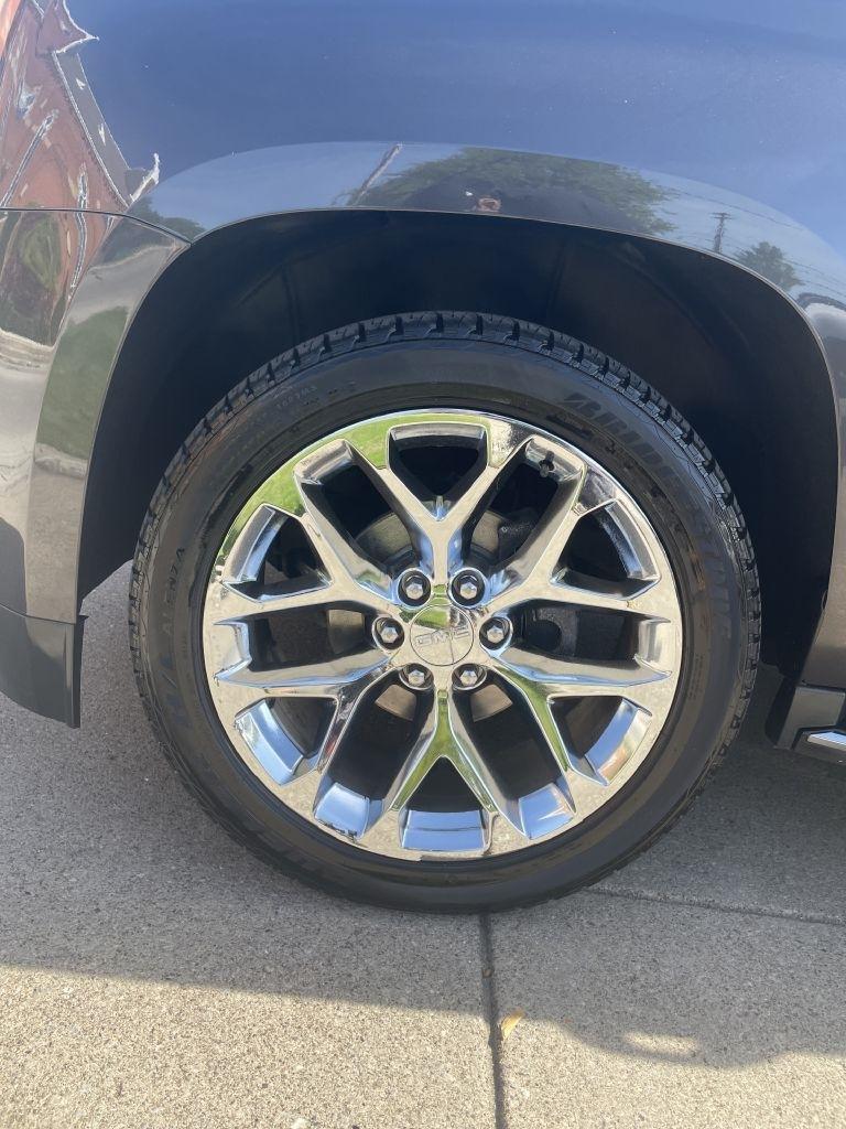 GMC Yukon XL Denali 4WD 2017