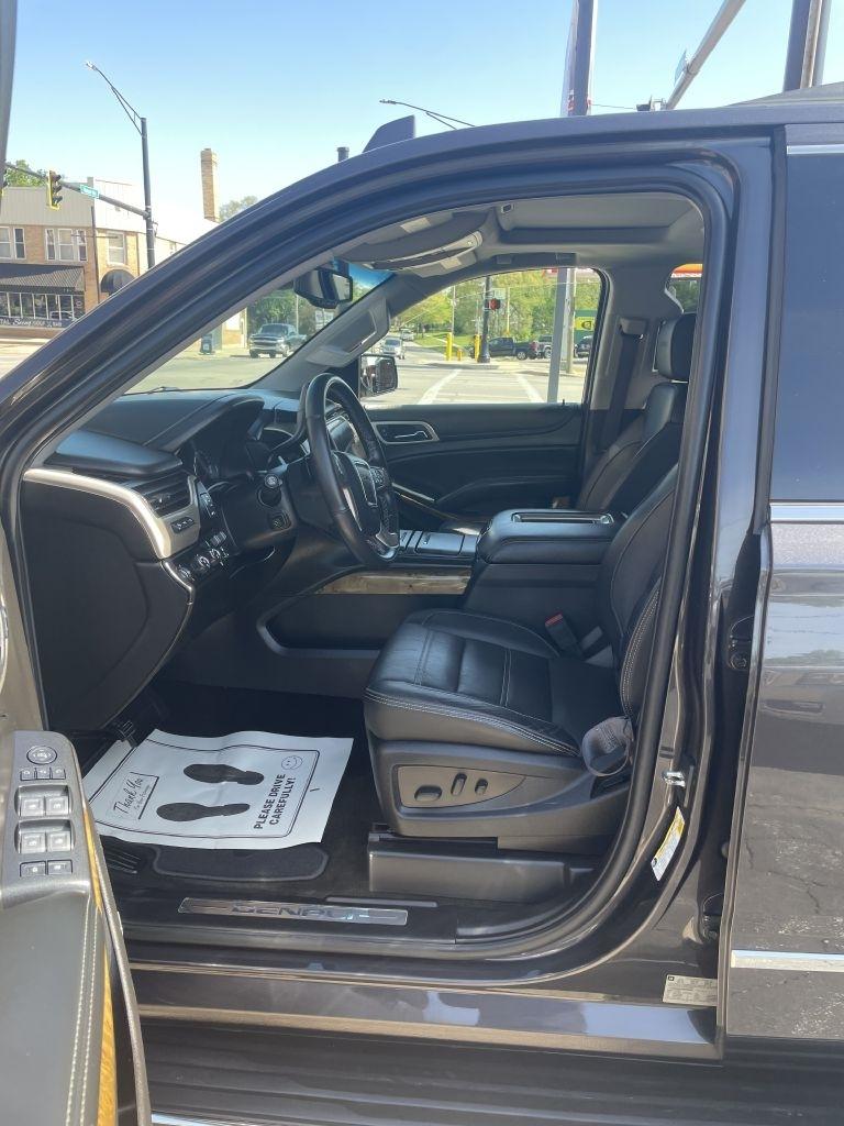 GMC Yukon XL Denali 4WD 2017