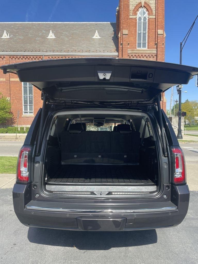 GMC Yukon XL Denali 4WD 2017