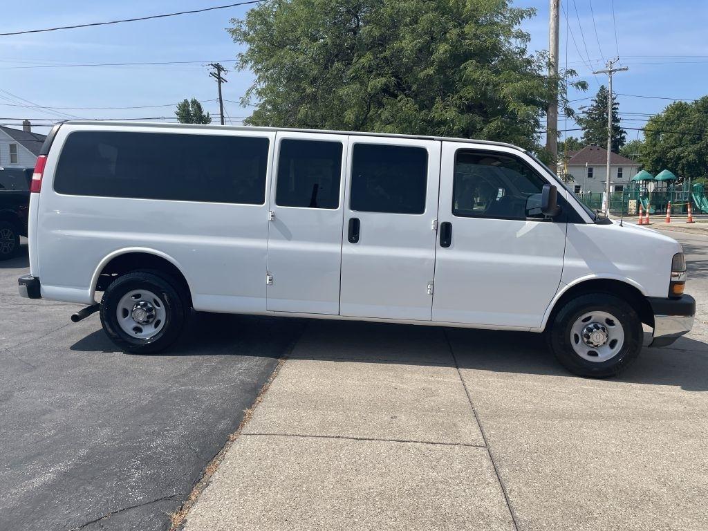 Chevrolet Express LT 3500 Extended 2013