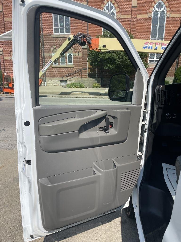 Chevrolet Express LT 3500 Extended 2013
