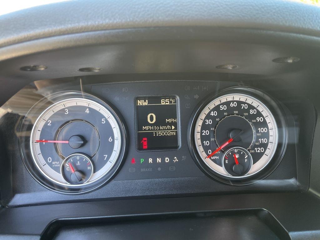 RAM 1500 Tradesman Quad Cab 4WD 2016