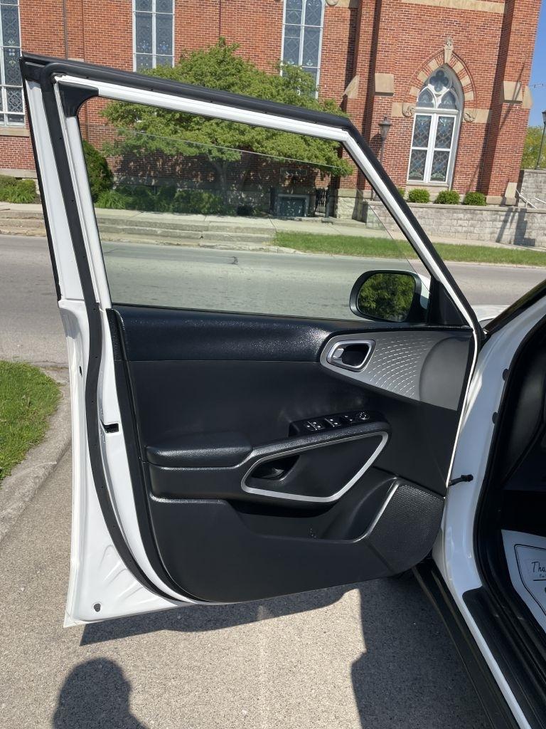 Kia Soul LX CVT 2022