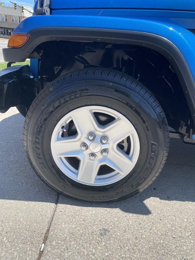 Jeep Gladiator Sport 2021
