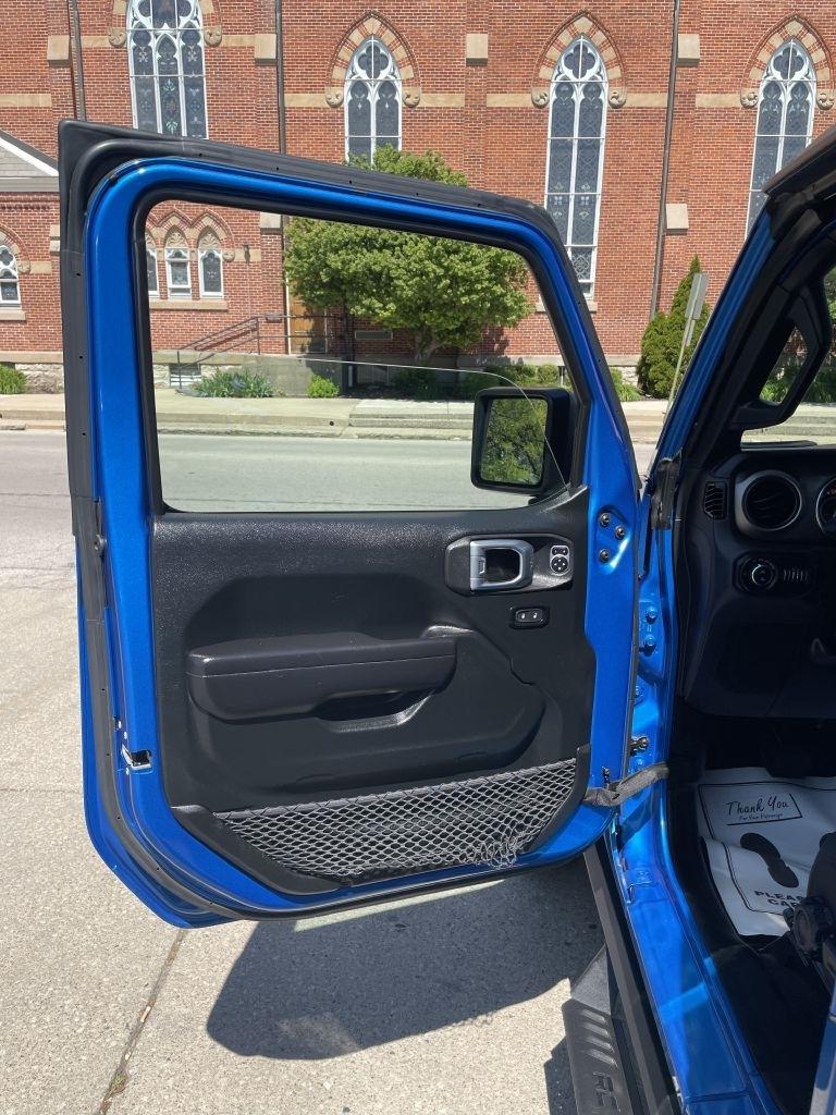 Jeep Gladiator Sport 2021