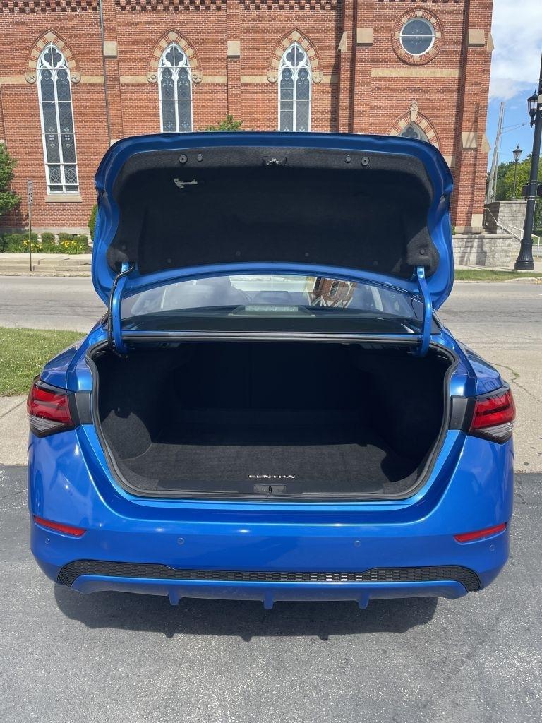 Nissan Sentra SV 2024