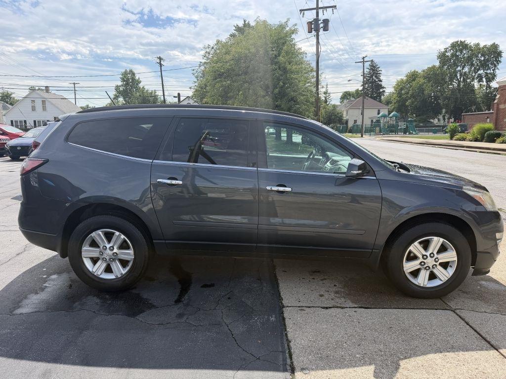 Chevrolet Traverse 2LT FWD 2013